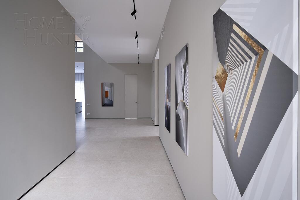 2-этажный коттедж 720 м² с отделкой