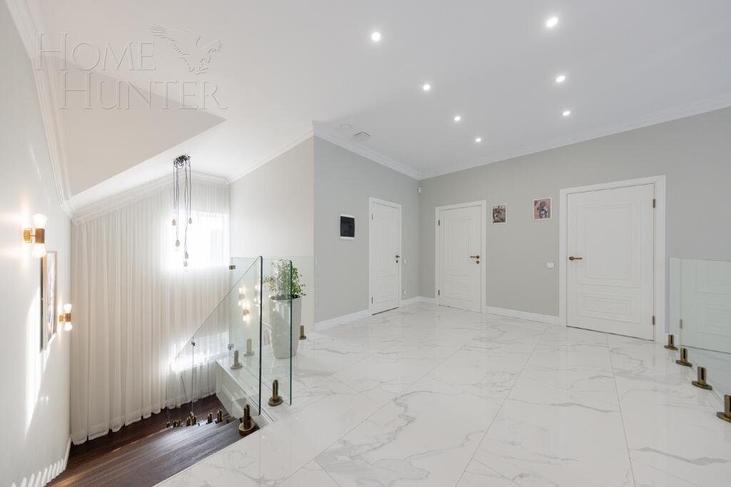 2-этажный коттедж 350 м² с отделкой