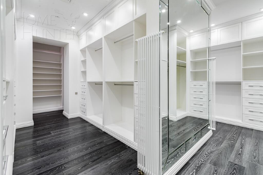 2-этажный коттедж 1 372 м² с отделкой