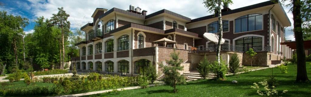 2-этажный коттедж 3 550 м² с отделкой