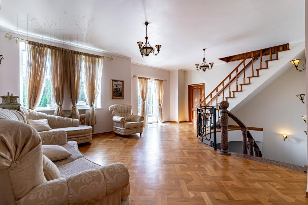 2-этажный коттедж 550 м² с отделкой