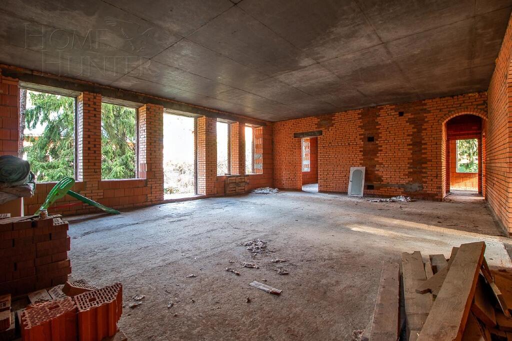 2-этажный коттедж 1 100 м² без отделки