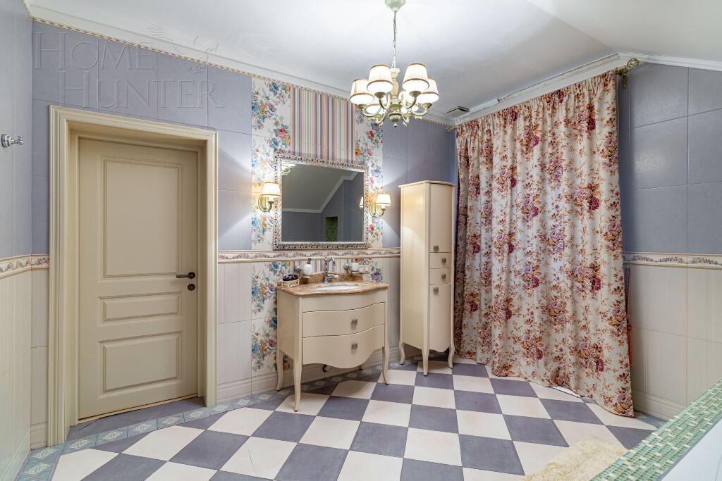 2-этажный коттедж 440 м² с отделкой