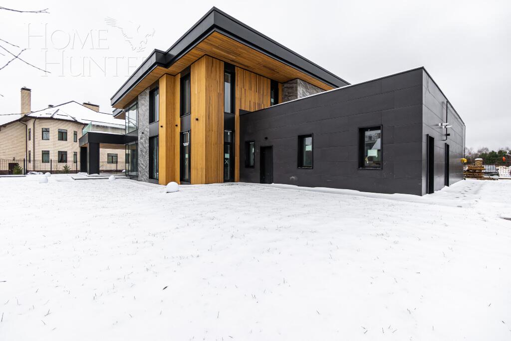 2-этажный коттедж 853.2 м² без отделки