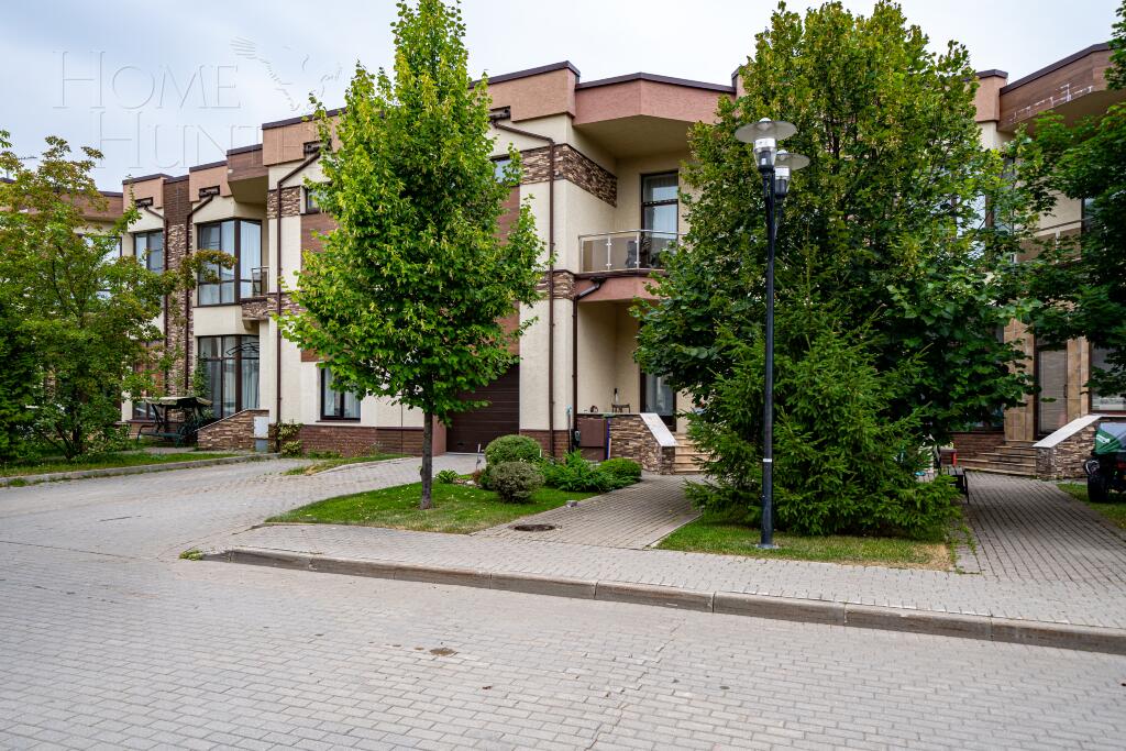 2-этажный таунхаус 200 м² с отделкой