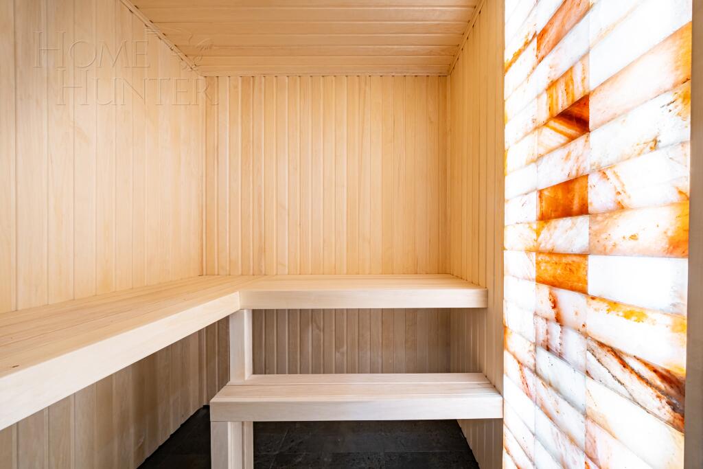 2-этажный коттедж 250 м² с отделкой