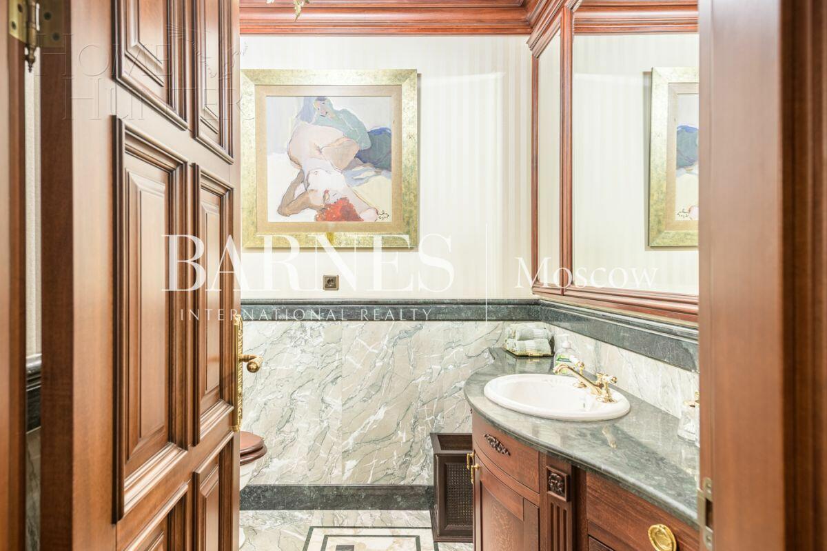 4-КОМН. ПЕНТХАУС С ОТДЕЛКОЙ 258 М² НА 11 ЭТАЖЕ