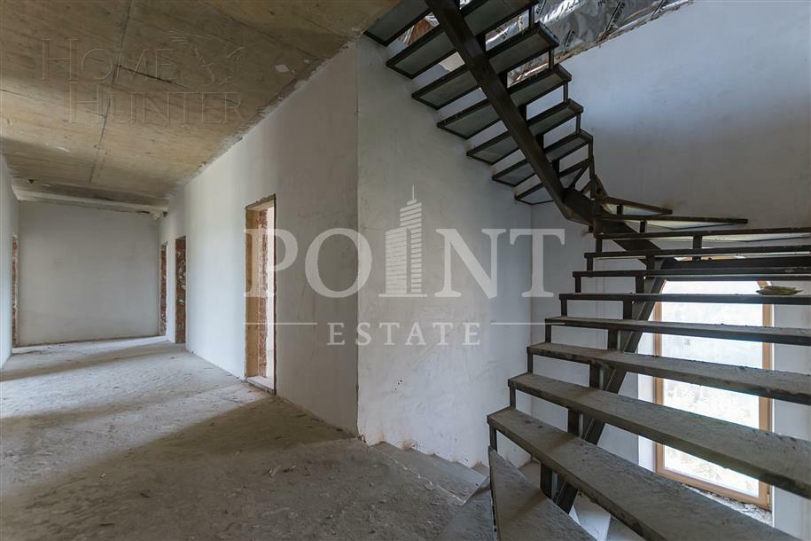 3-этажный коттедж 650 м² без отделки