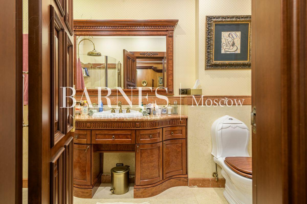 4-КОМН. ПЕНТХАУС С ОТДЕЛКОЙ 258 М² НА 11 ЭТАЖЕ