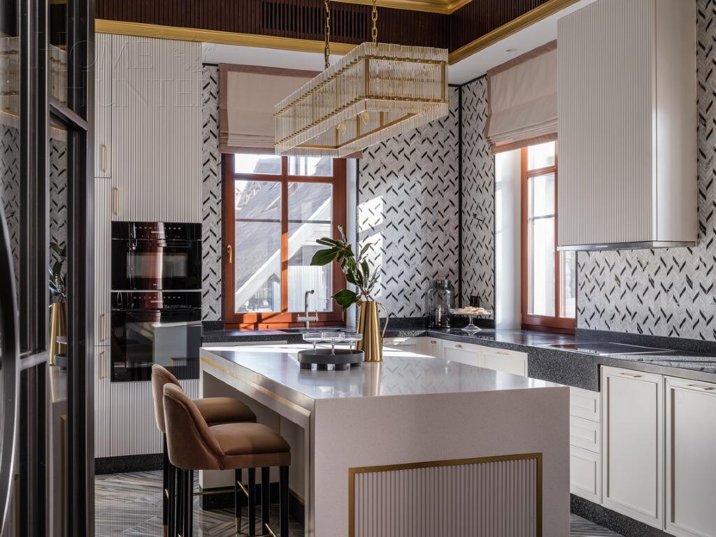 3-этажный коттедж 697 м² с отделкой