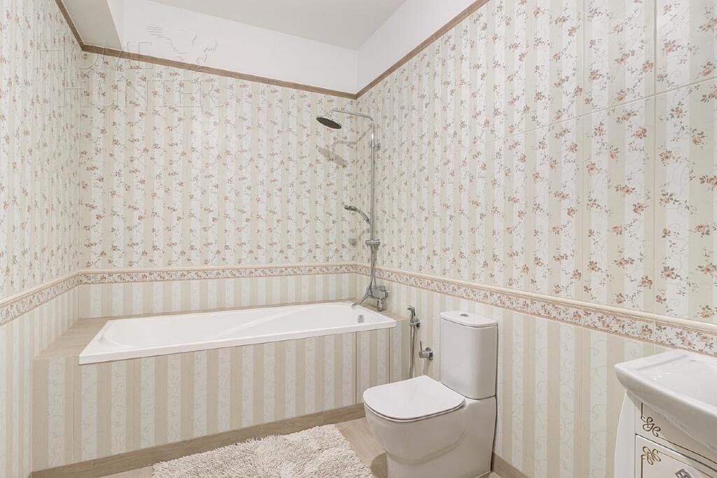2-этажный коттедж 1 000 м² с отделкой