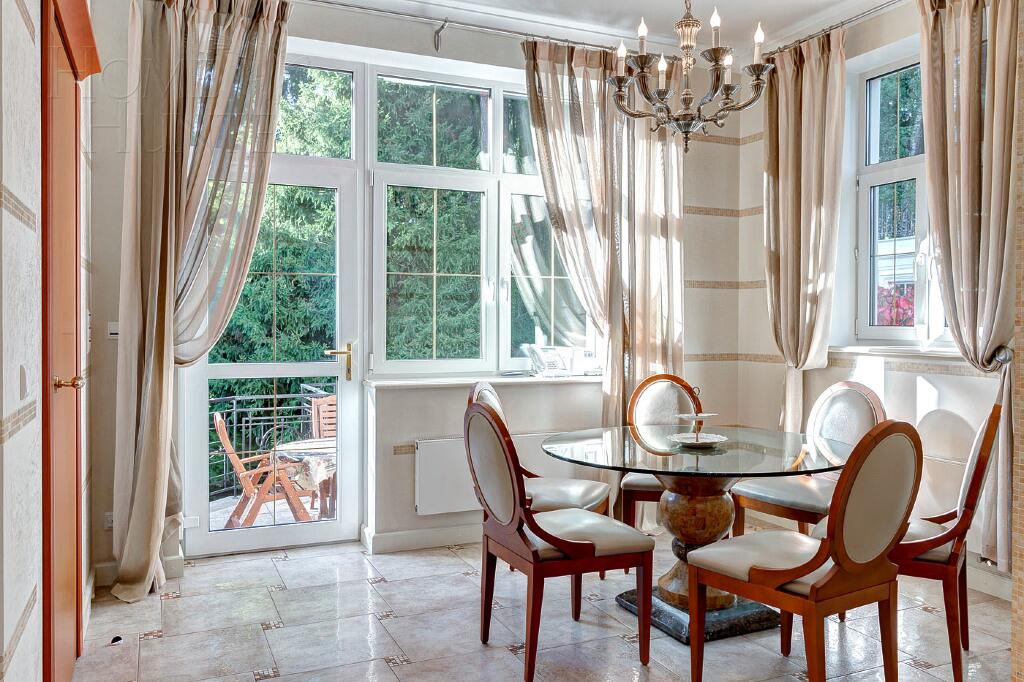 2-этажный коттедж 782.7 м² с отделкой