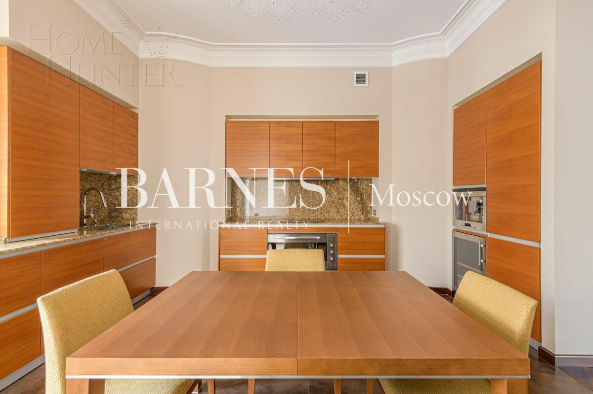 5-КОМН. КВАРТИРА С ОТДЕЛКОЙ 187.8 М² НА 4 ЭТАЖЕ