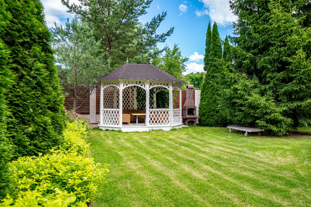 3-этажный коттедж 600 м² с отделкой