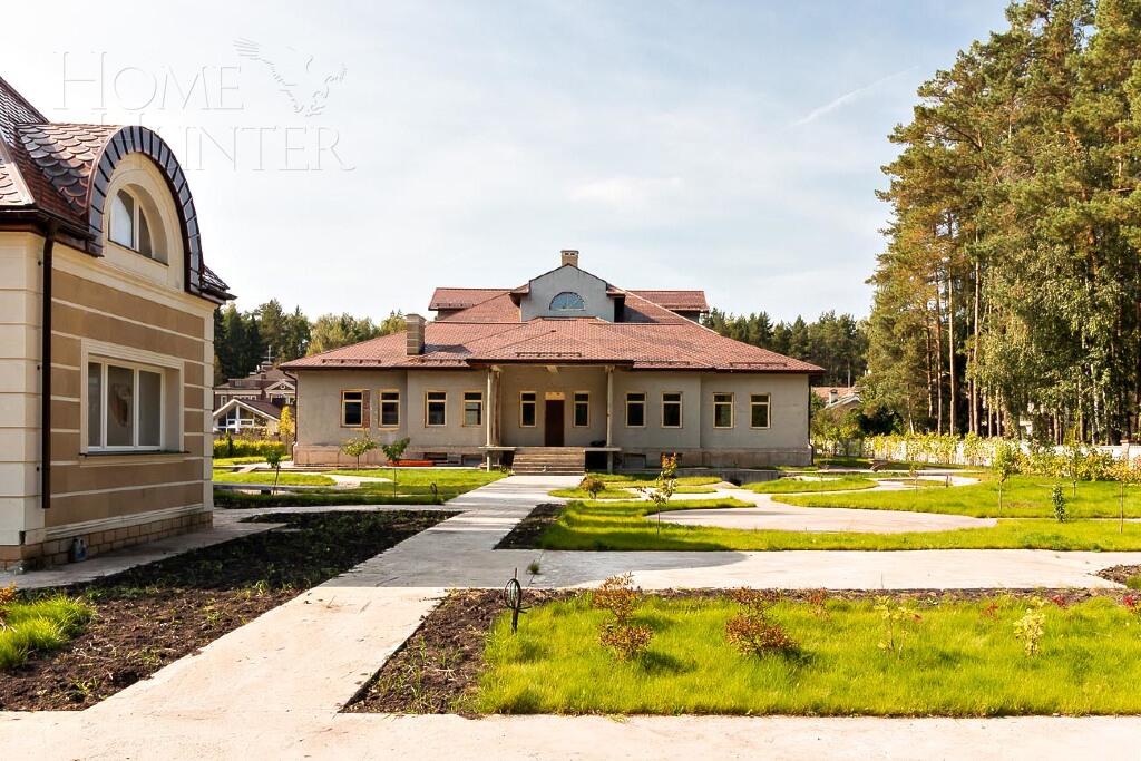 2-этажный коттедж 2 000 м² без отделки