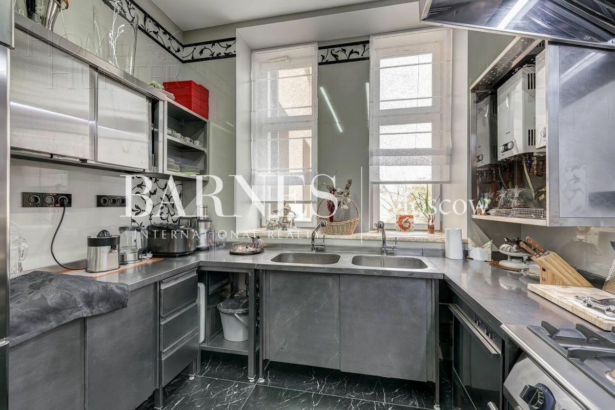 5-КОМН. КВАРТИРА С ОТДЕЛКОЙ 246 М² НА 3 ЭТАЖЕ