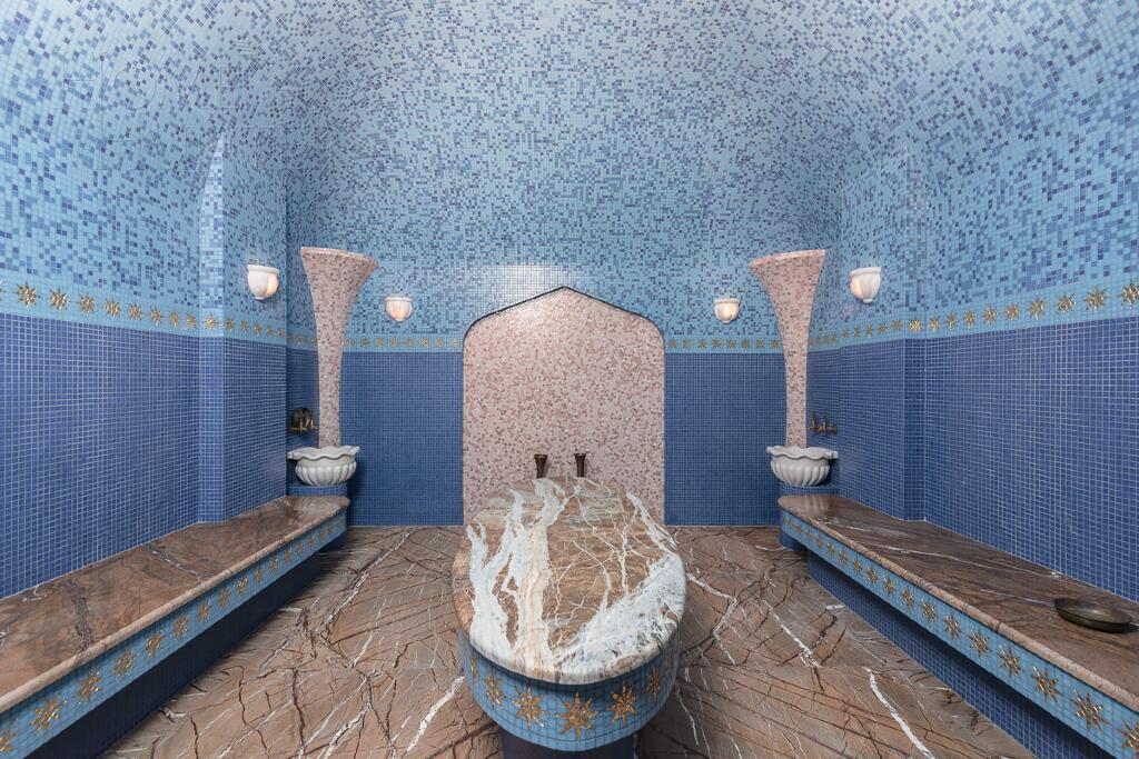 2-этажный коттедж 1 800 м² с отделкой