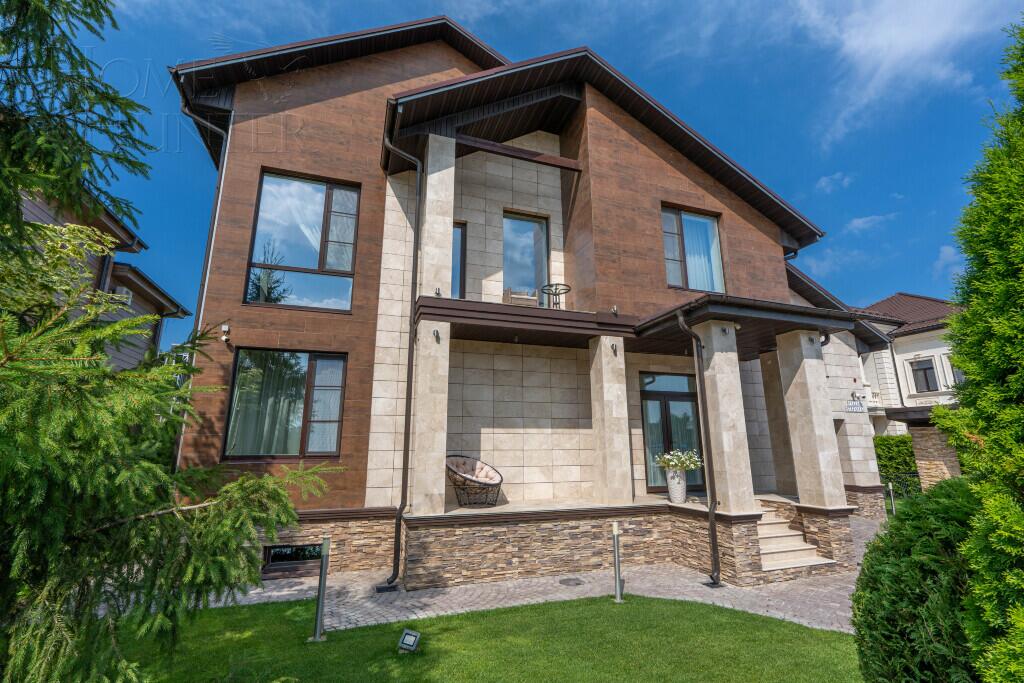 2-этажный коттедж 470 м² с отделкой