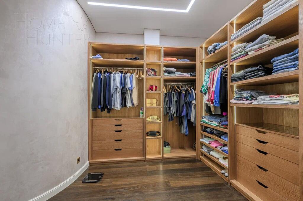 2-этажный коттедж 700 м² с отделкой