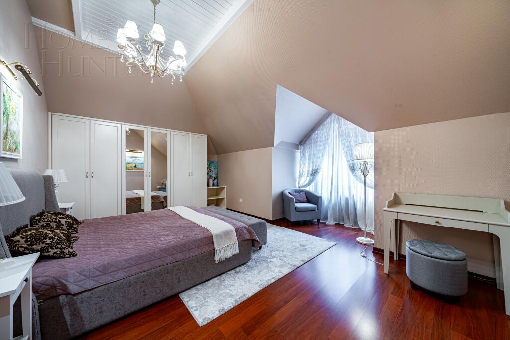 3-этажный коттедж 600 м² с отделкой