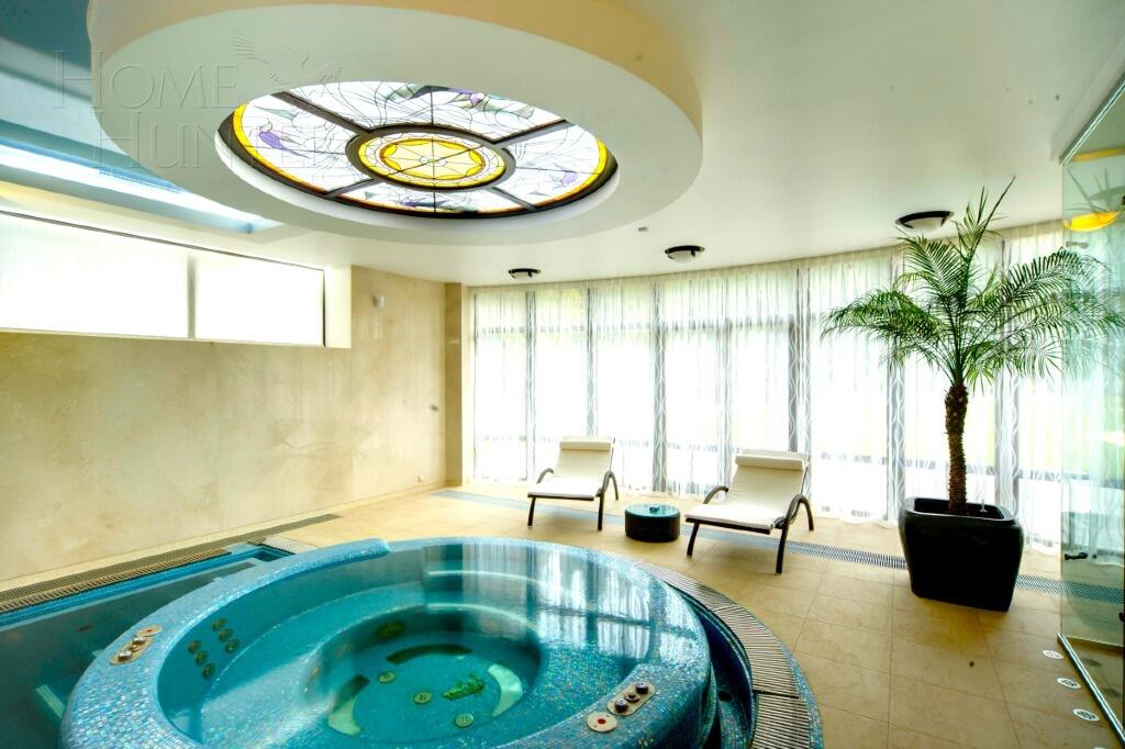 3-этажный коттедж 1 832 м² с отделкой