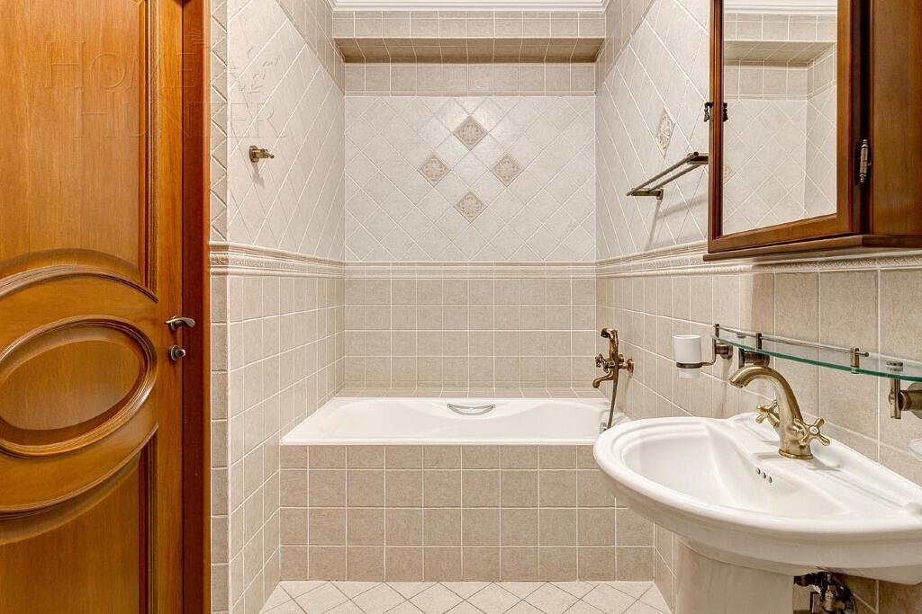 2-этажный коттедж 700 м² с отделкой