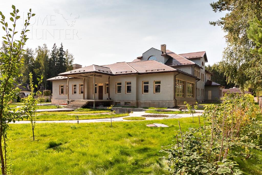 2-этажный коттедж 2 000 м² без отделки