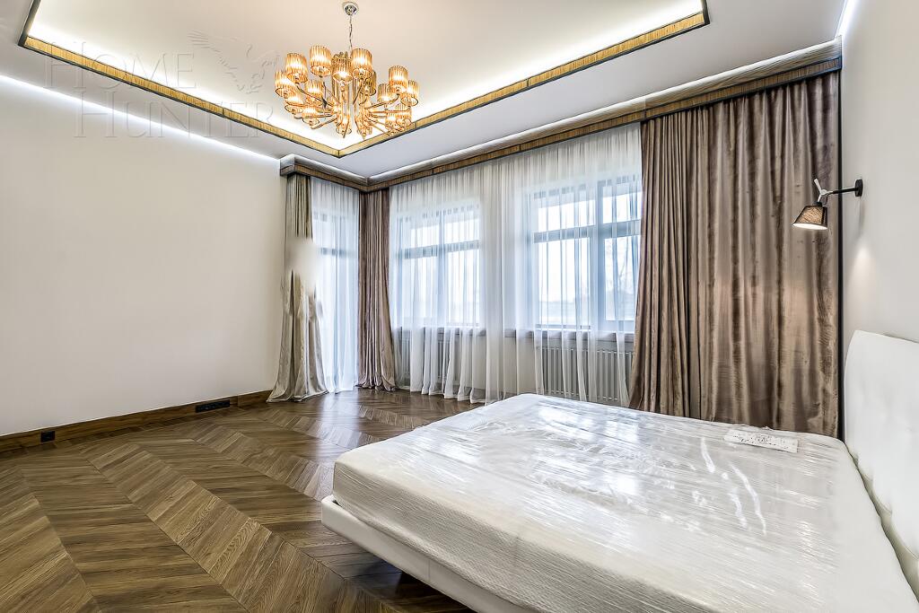 2-этажный коттедж 989.7 м² с отделкой