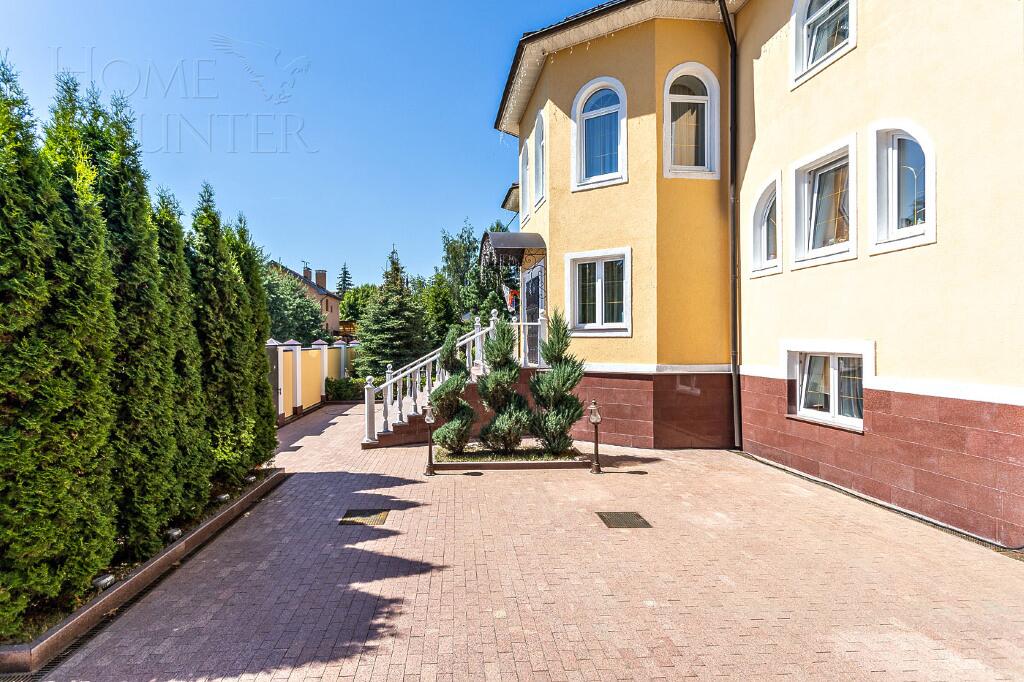 2-этажный коттедж 800 м² с отделкой