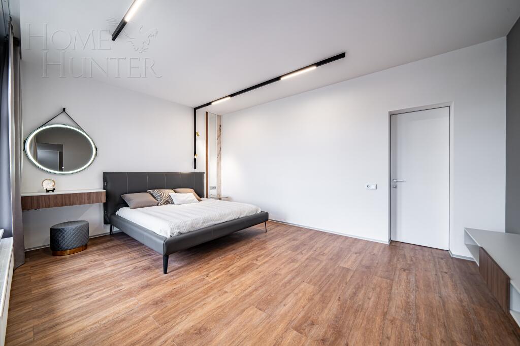 2-этажный коттедж 250 м² с отделкой