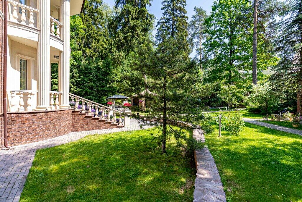 2-этажный коттедж 850 м² с отделкой