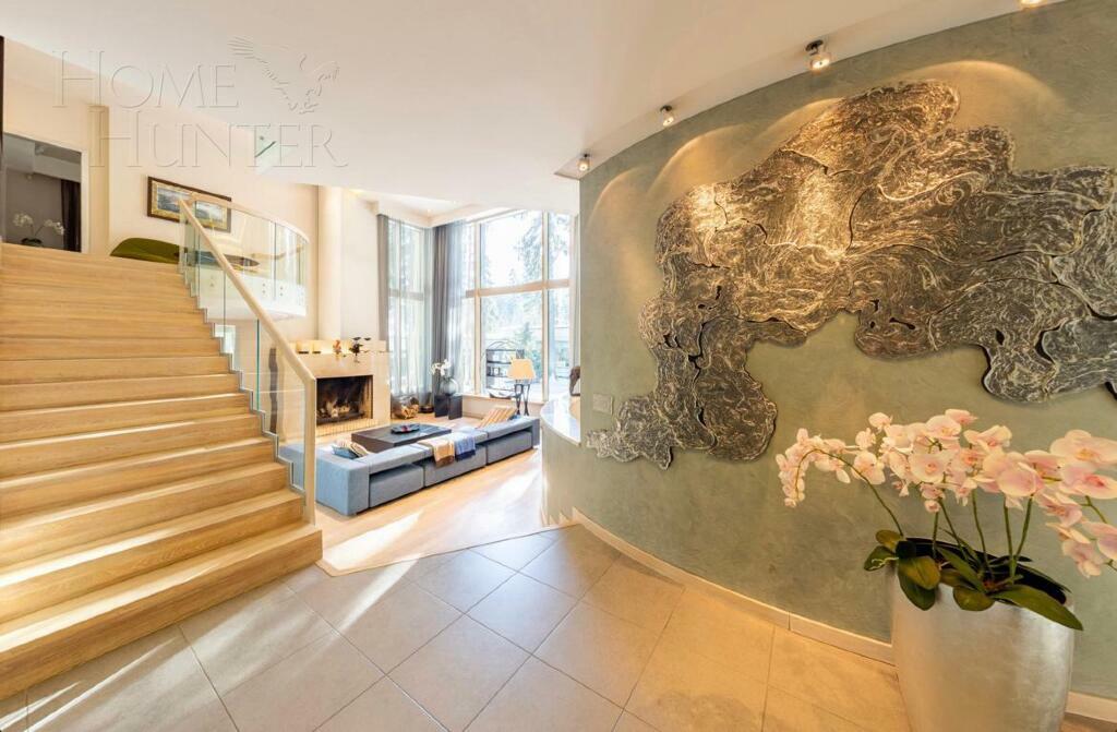 2-этажный коттедж 1 622 м² с отделкой