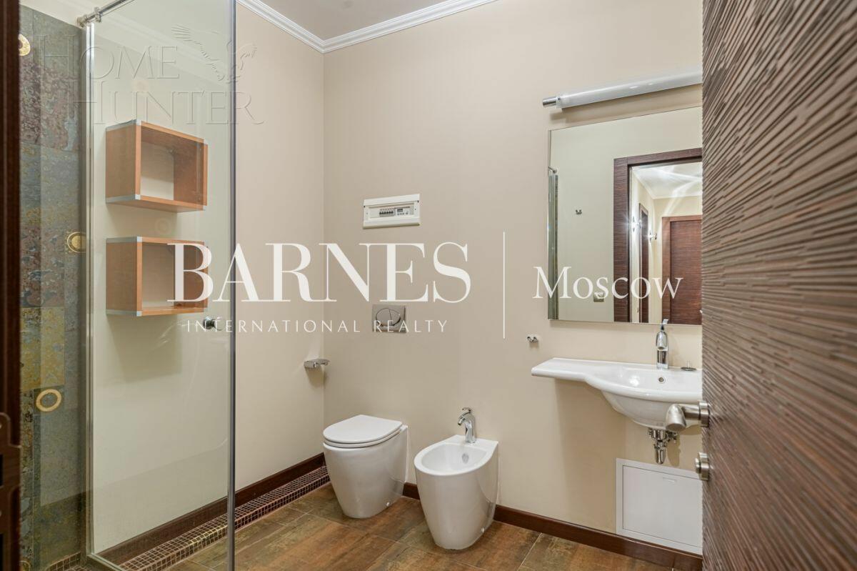 5-КОМН. КВАРТИРА С ОТДЕЛКОЙ 187.8 М² НА 4 ЭТАЖЕ