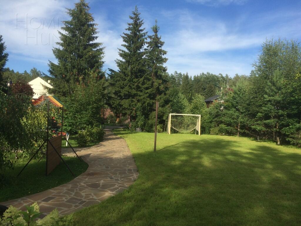 3-этажный коттедж 550 м² с отделкой
