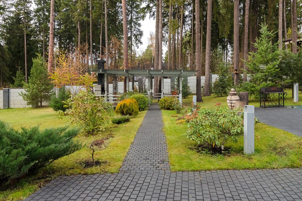 2-этажный коттедж 1 230 м² с отделкой