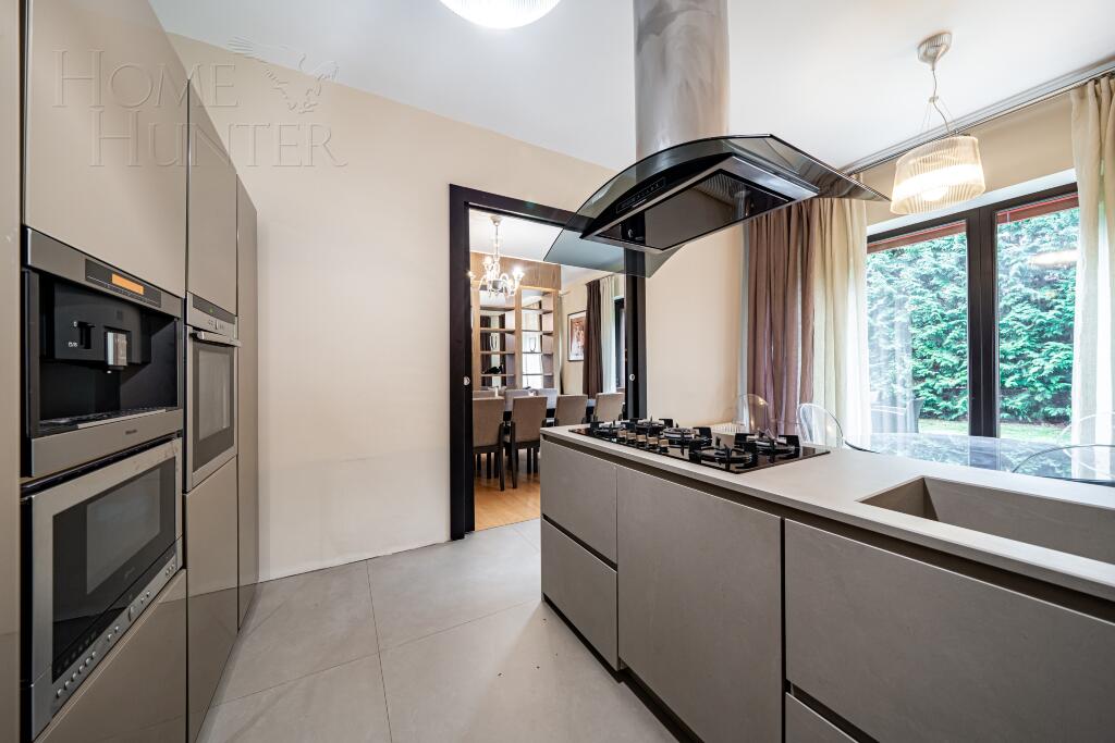 2-этажный коттедж 600 м² с отделкой