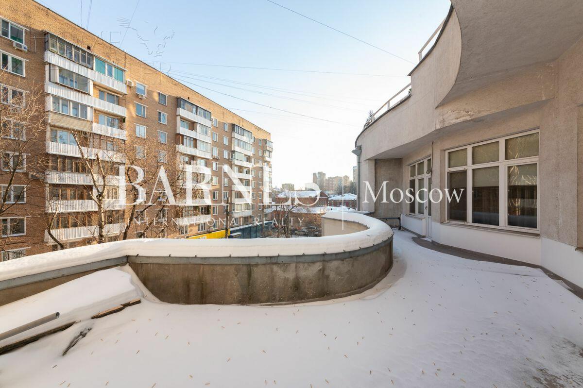 5-КОМН. КВАРТИРА С ОТДЕЛКОЙ 220 М² НА 3 ЭТАЖЕ