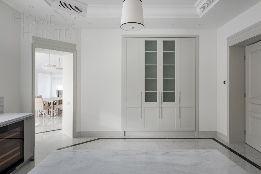 2-этажный коттедж 1 250 м² с отделкой