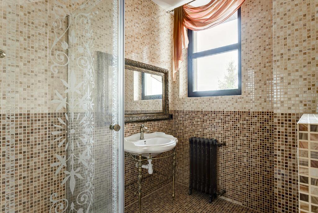 2-этажный коттедж 866 м² с отделкой