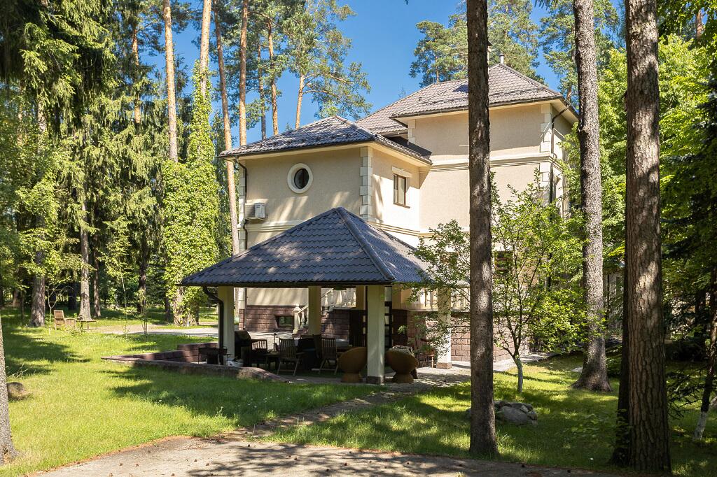 2-этажный коттедж 850 м² с отделкой