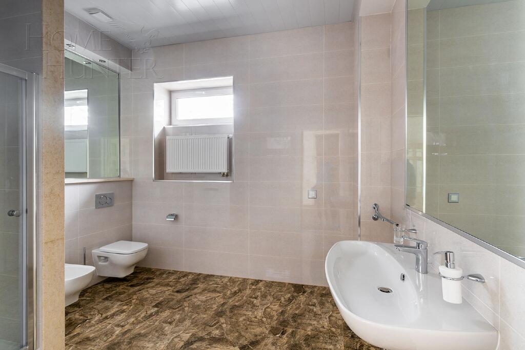 3-этажный таунхаус 360 м² с отделкой