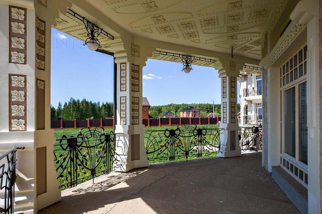 2-этажный коттедж 1 700 м² без отделки