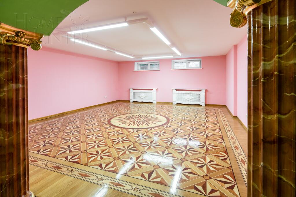 2-этажный коттедж 750 м² с отделкой
