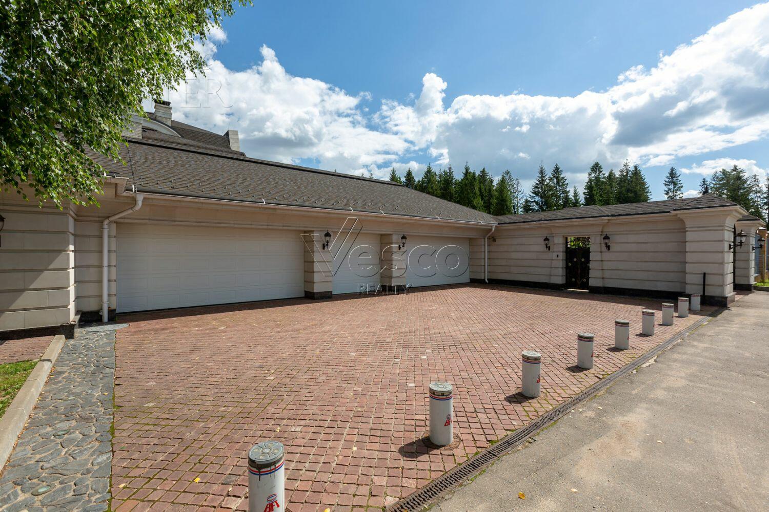 2-этажный коттедж 1 832 м² с отделкой