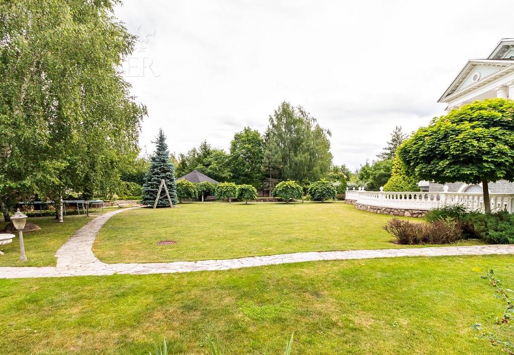 2-этажный коттедж 800 м² с отделкой