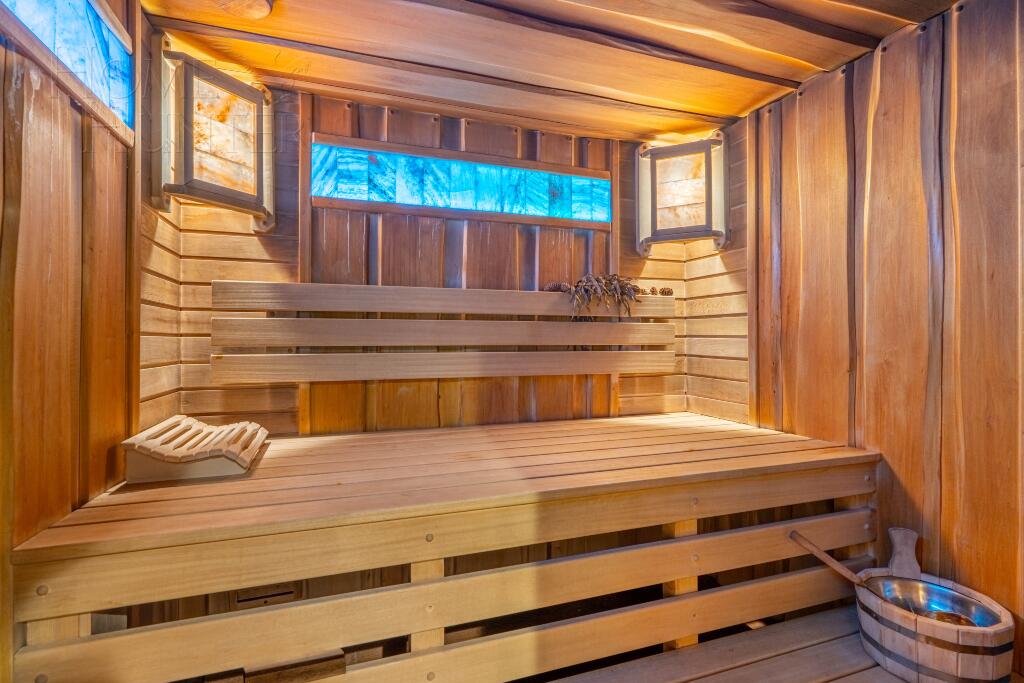 2-этажный коттедж 470 м² с отделкой