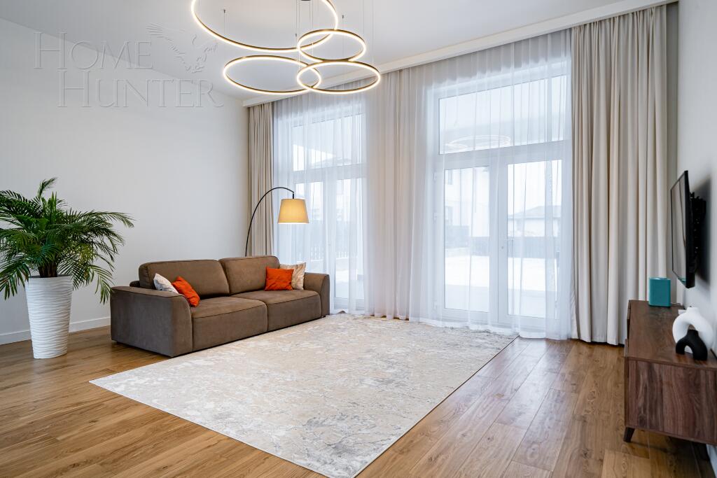 2-этажный коттедж 260 м² с отделкой