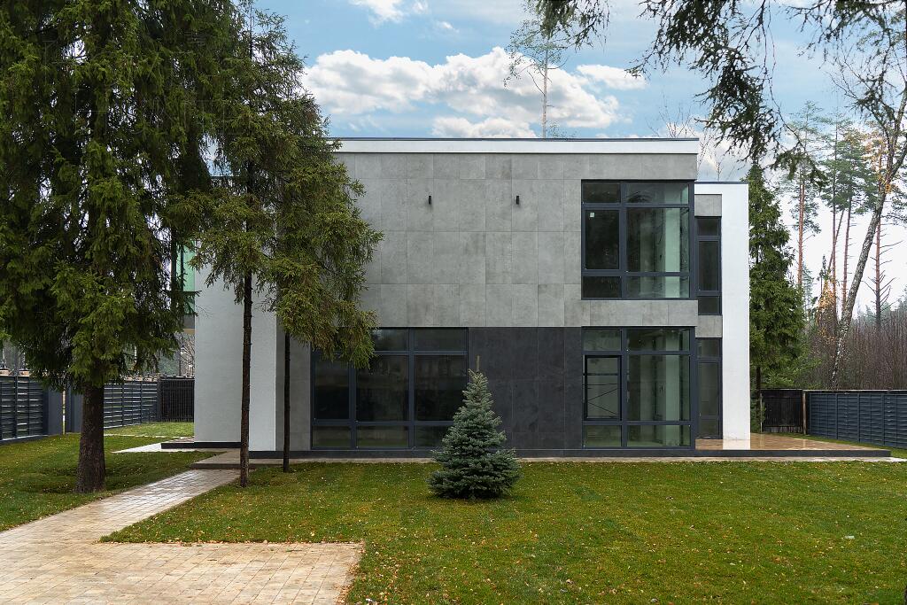 2-этажный коттедж 520 м² без отделки