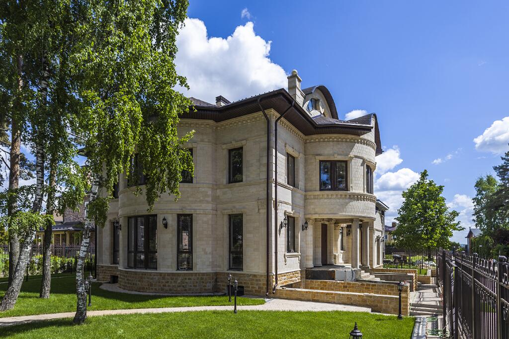 2-этажный коттедж 500 м² без отделки