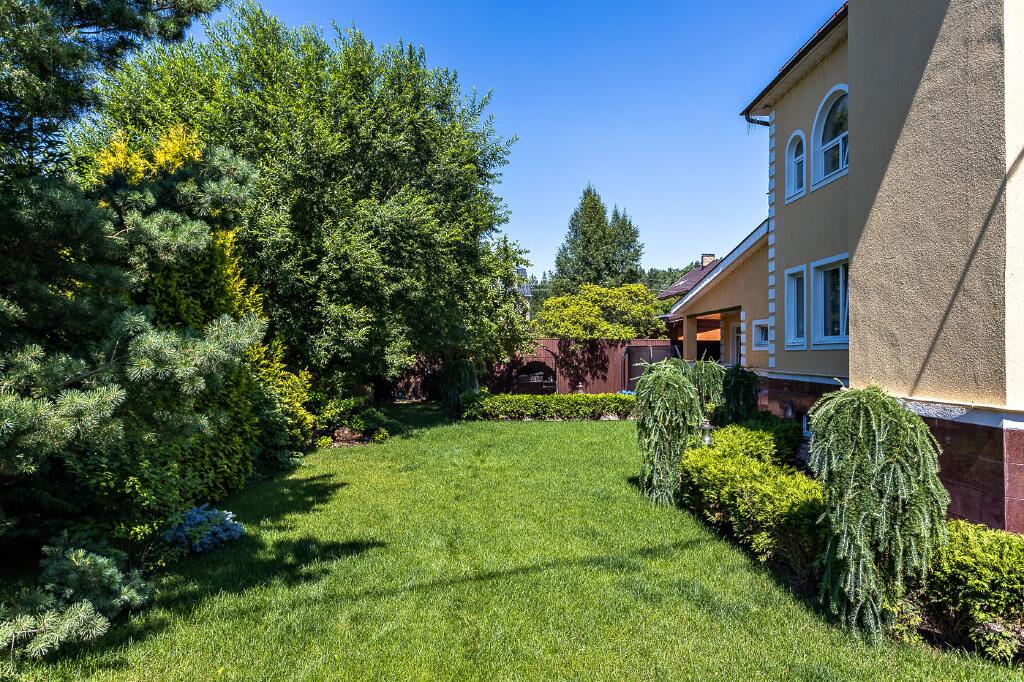 2-этажный коттедж 800 м² с отделкой